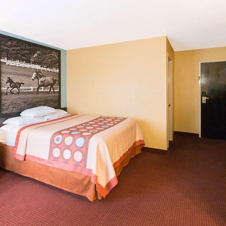 Hotel Super 8 By Wyndham Richmond Esterno foto