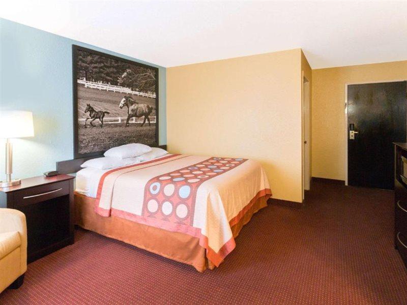 Hotel Super 8 By Wyndham Richmond Esterno foto