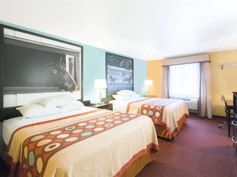 Hotel Super 8 By Wyndham Richmond Esterno foto