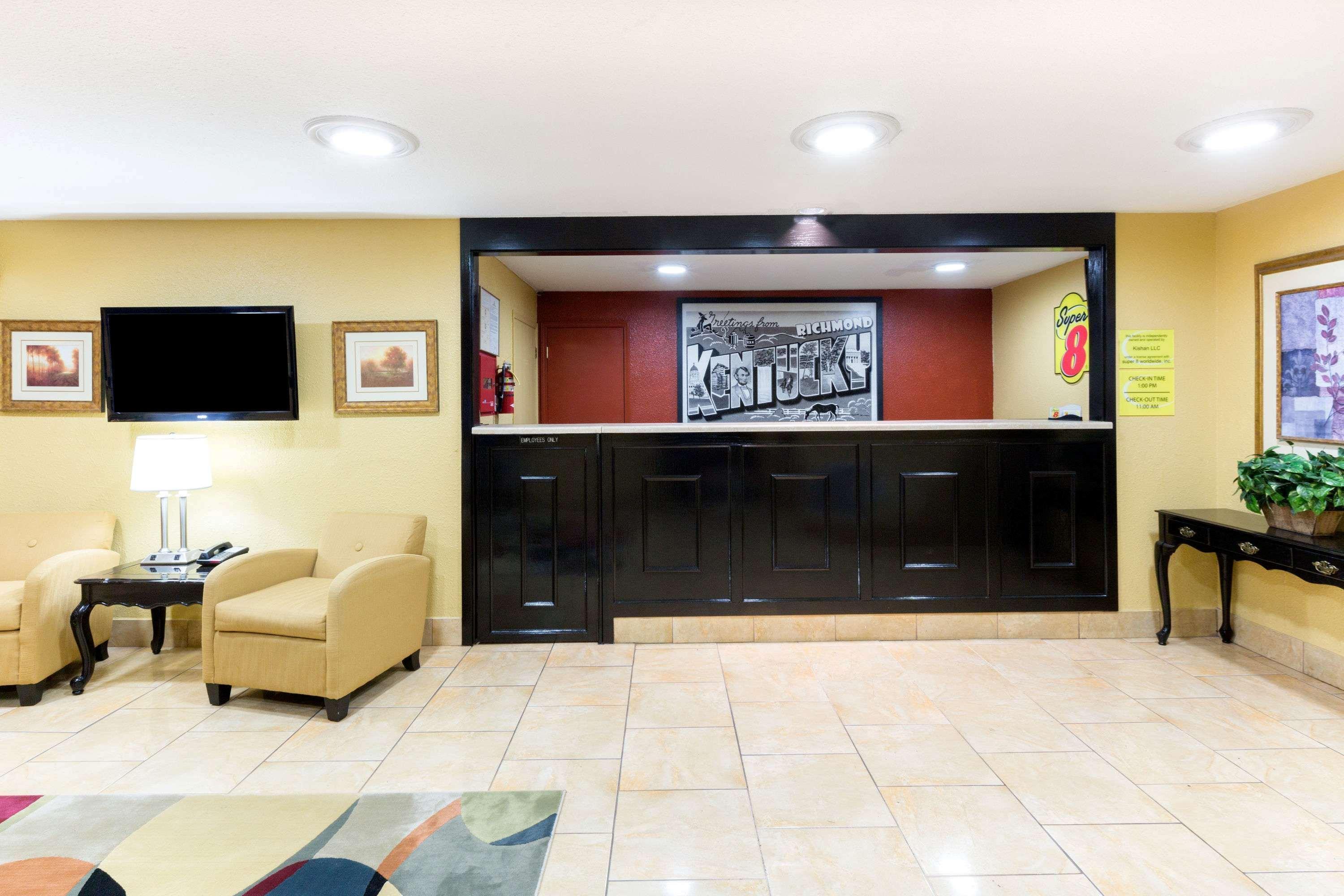 Hotel Super 8 By Wyndham Richmond Esterno foto
