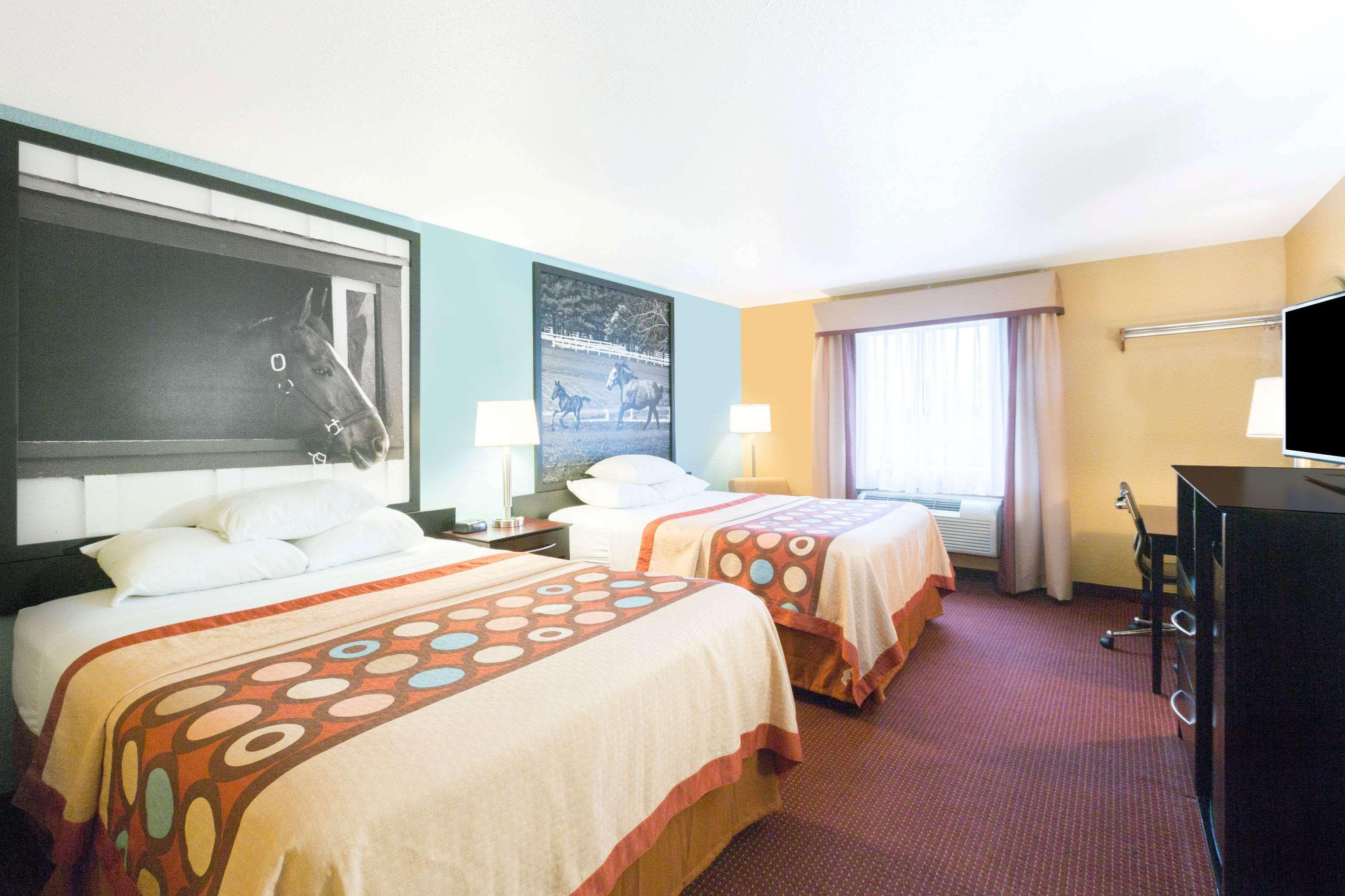 Hotel Super 8 By Wyndham Richmond Esterno foto